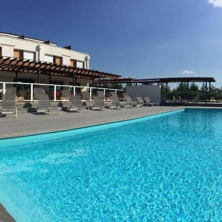 Éguilles 104 Douce Provence Au Calme Face A La Piscine 아파트 외부 사진